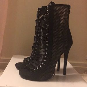 Steve Madden Fuego heels Brand New EXCELLENT